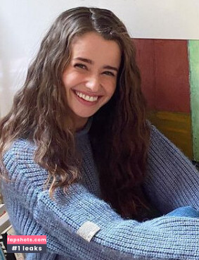 Holly Earl gallery photo #24