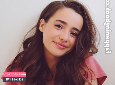 Holly Earl gallery photo #27