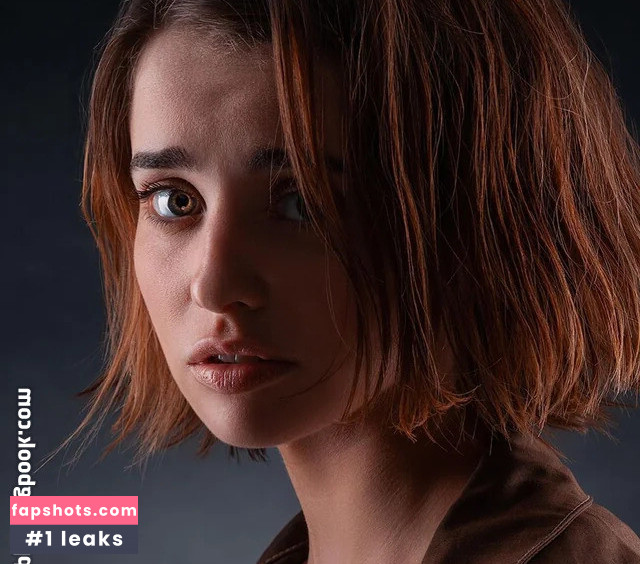 Holly Earl gallery photo #4