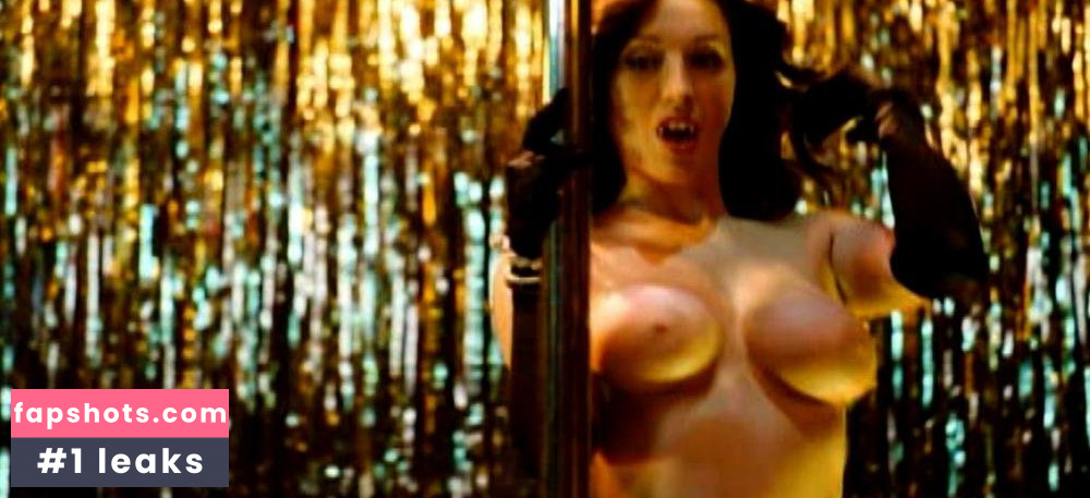 Holly Eglington gallery photo #16