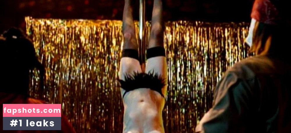 Holly Eglington gallery photo #22