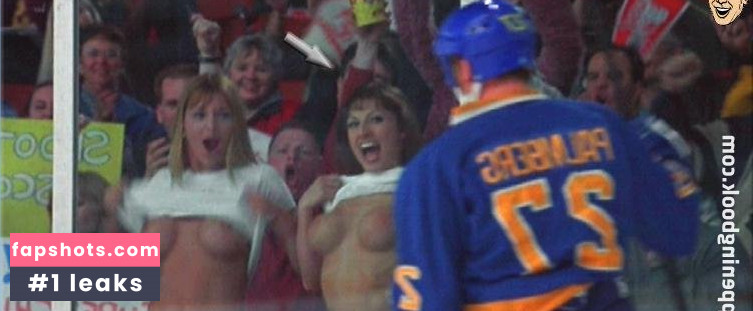 Holly Eglington gallery photo #29