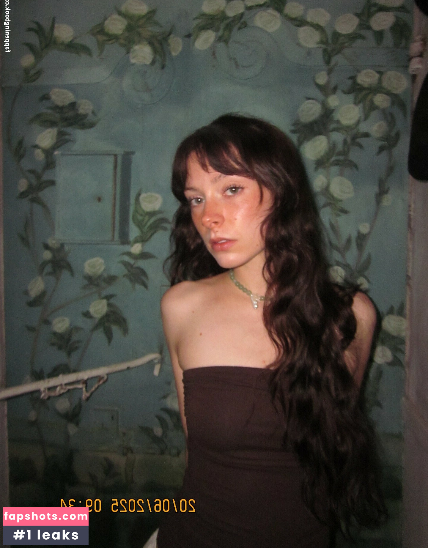 Holly Humberstone gallery photo #2