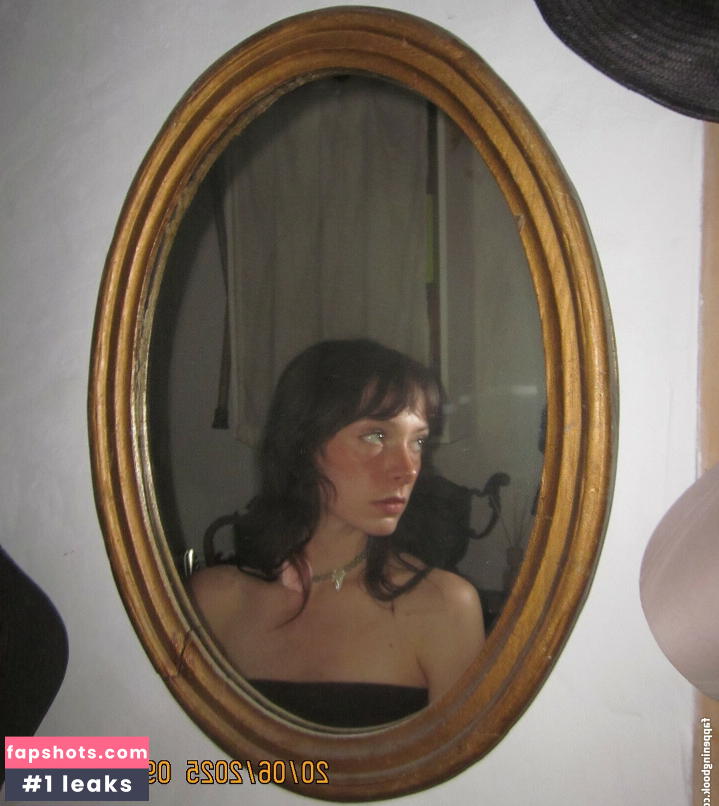 Holly Humberstone gallery photo #7