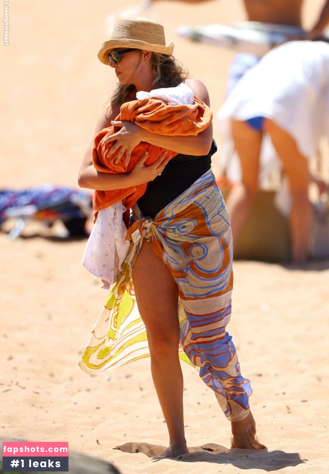 Holly Kingston gallery photo #30