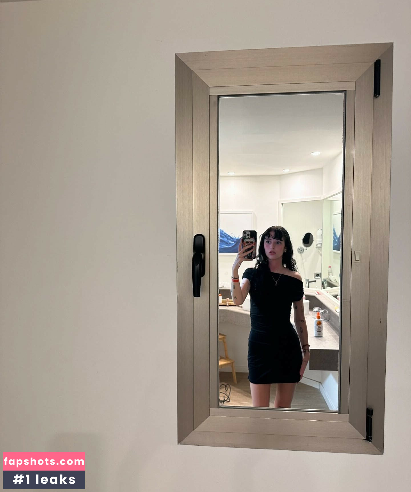 Holly Laing Nude Leaks OnlyFans Photos #6 - LeakJerk