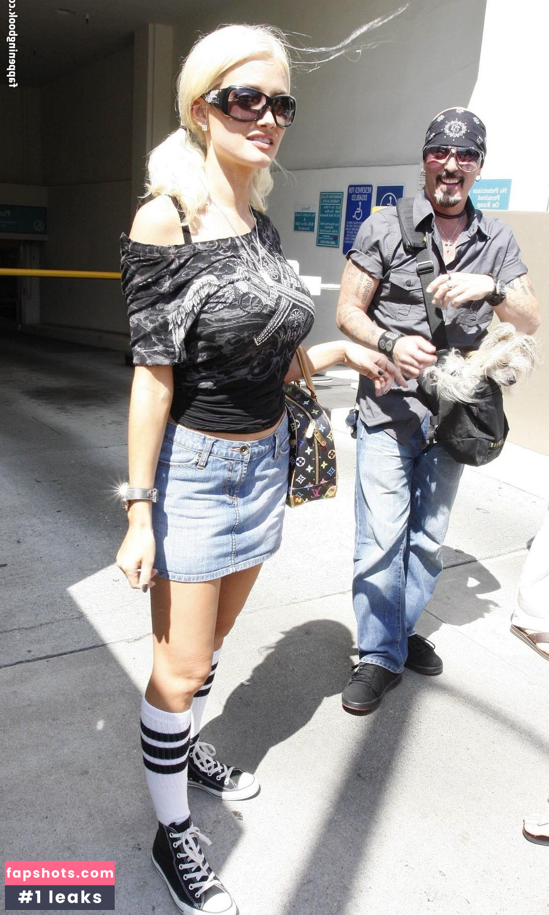 Holly Madison gallery photo #158