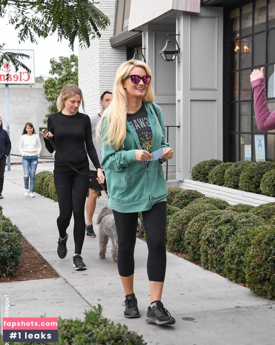 Holly Madison gallery photo #286