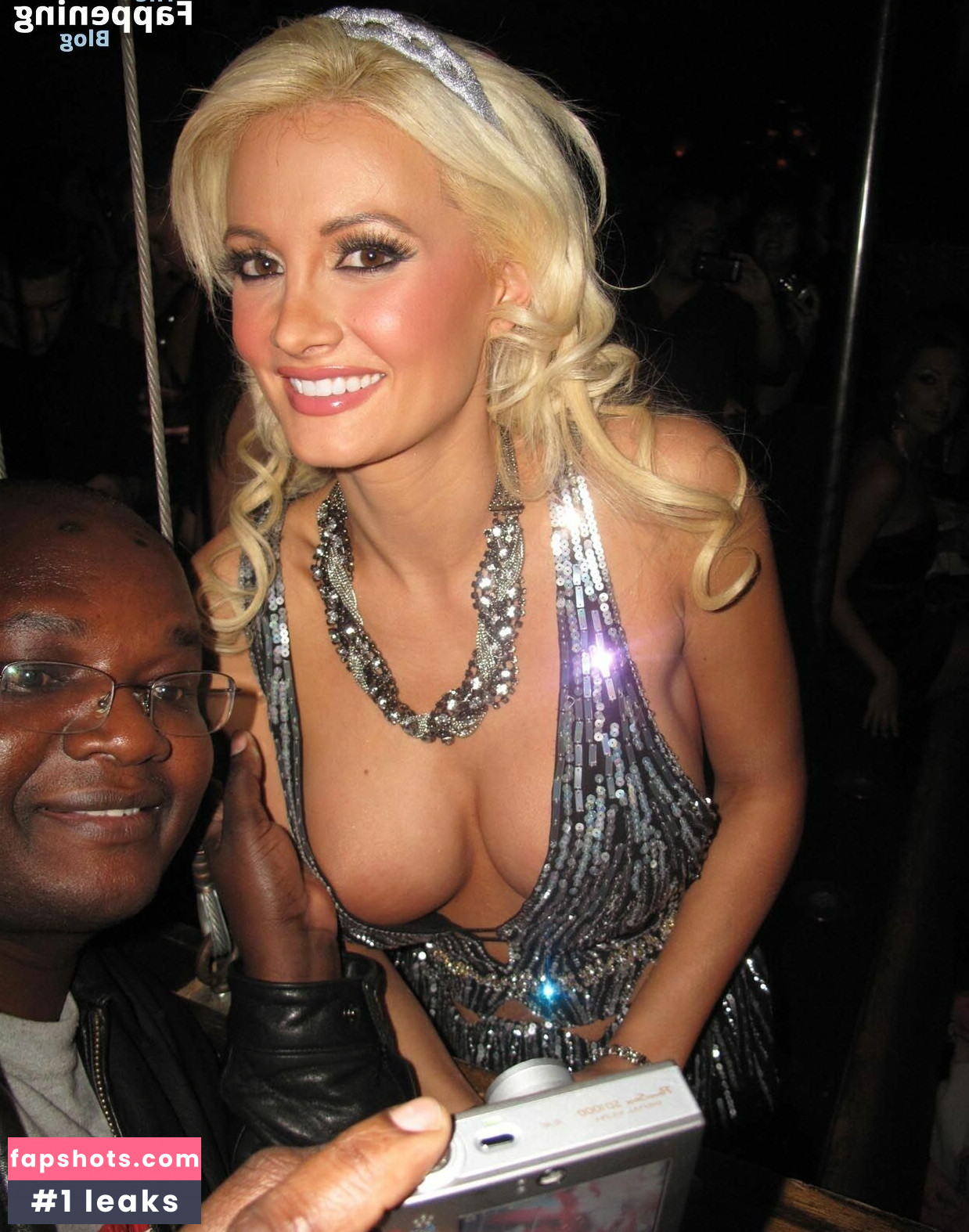 Holly Madison gallery photo #43