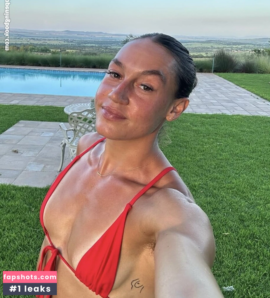 Holly Mills Nude Leaks OnlyFans Photos #3 - LeakJerk