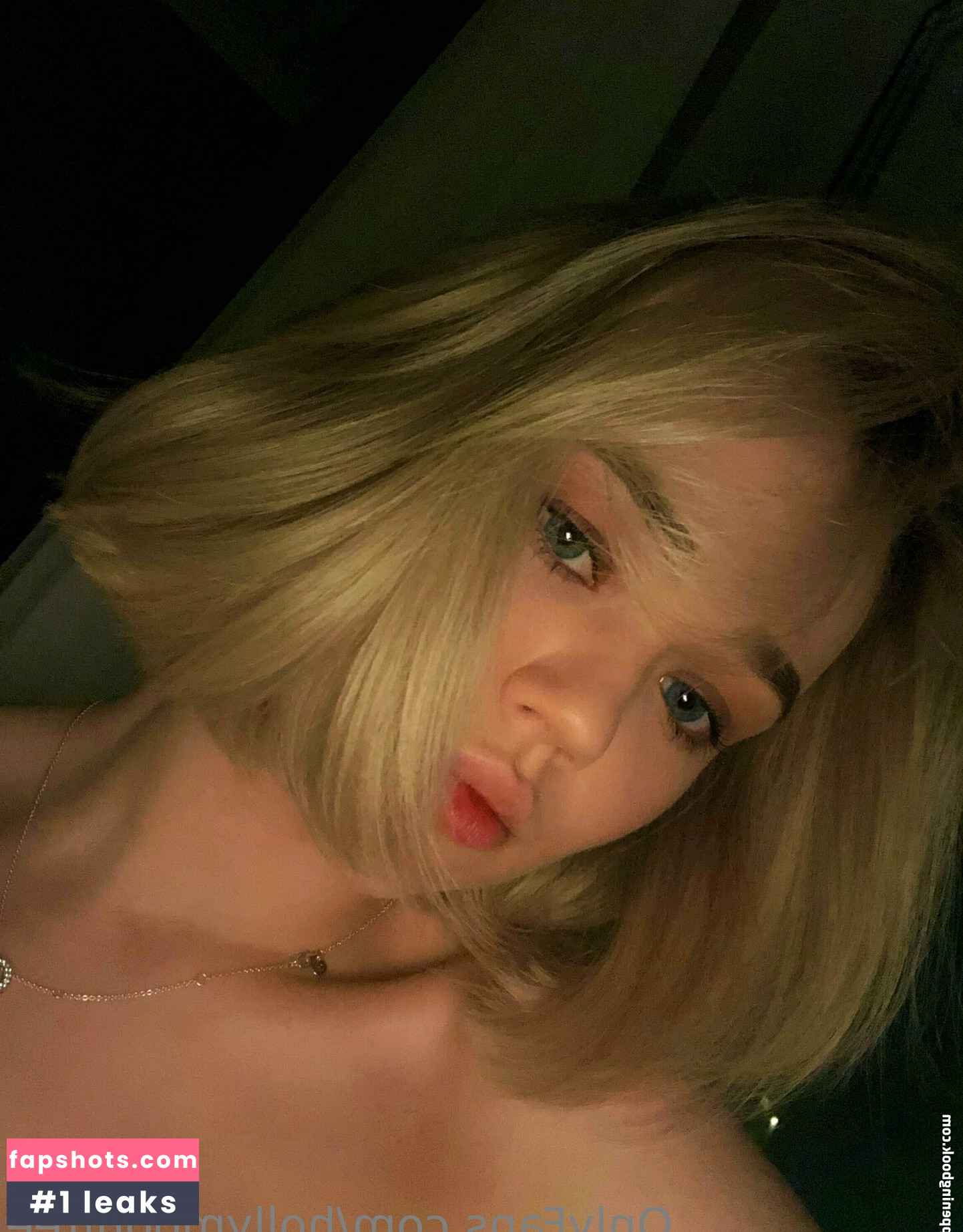 Holly Moon gallery photo #35