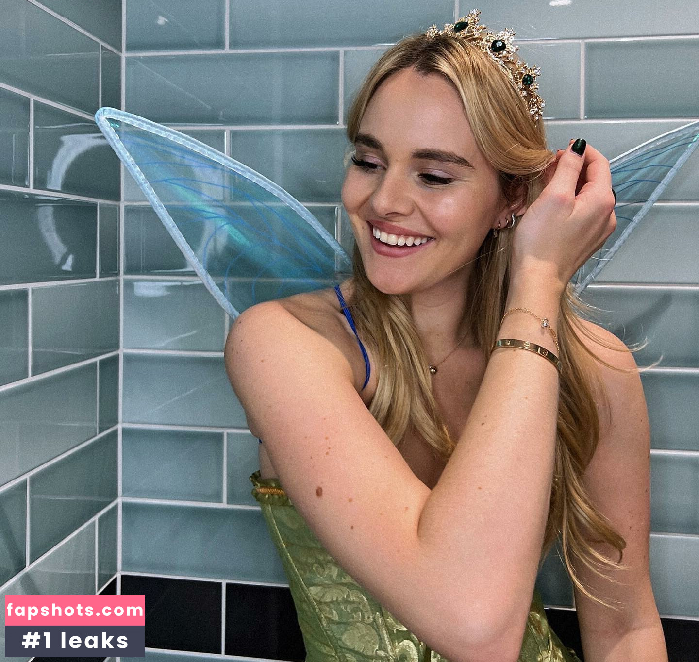 Holly Ramsay gallery photo #6