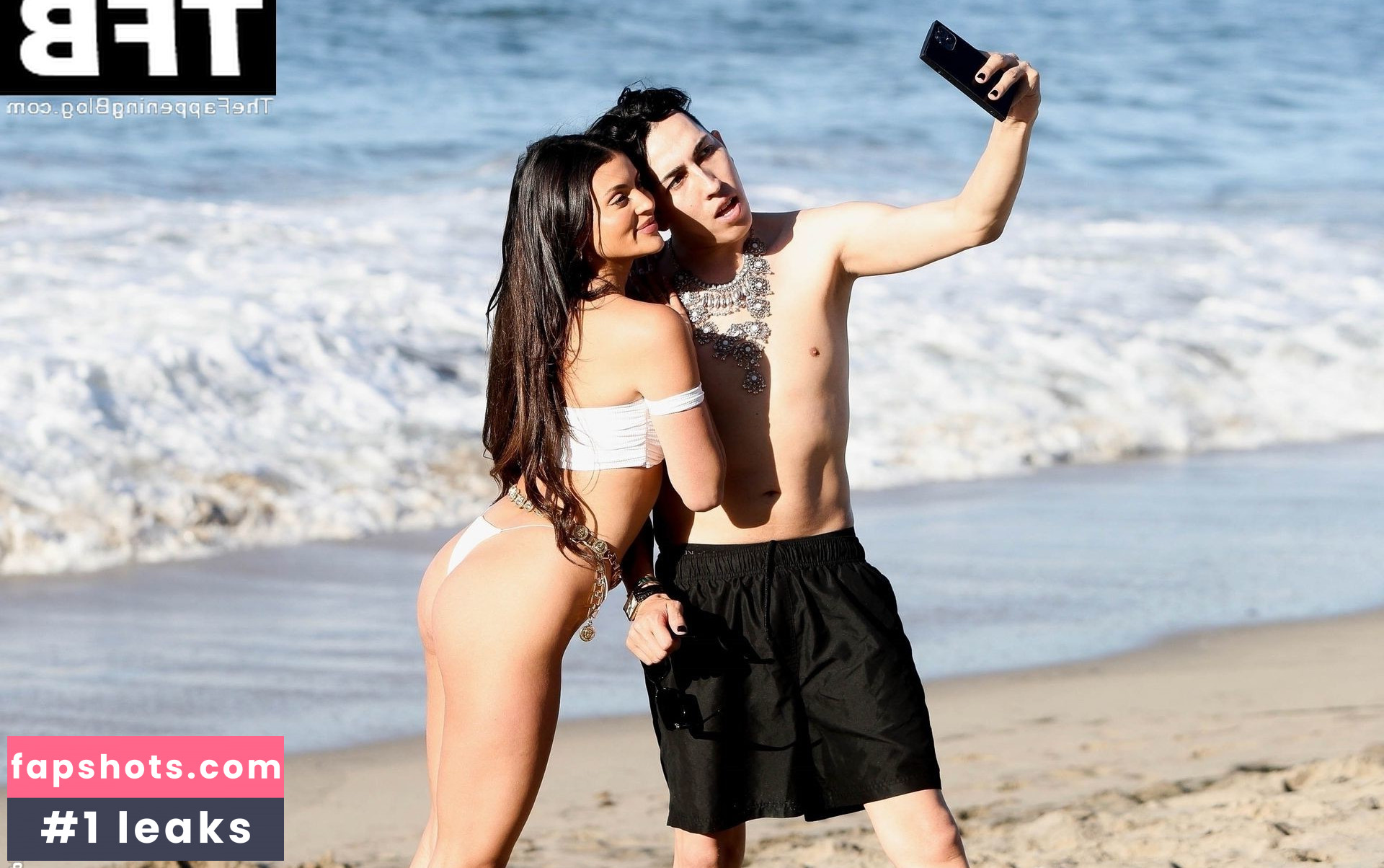 Holly Scarfone gallery photo #48