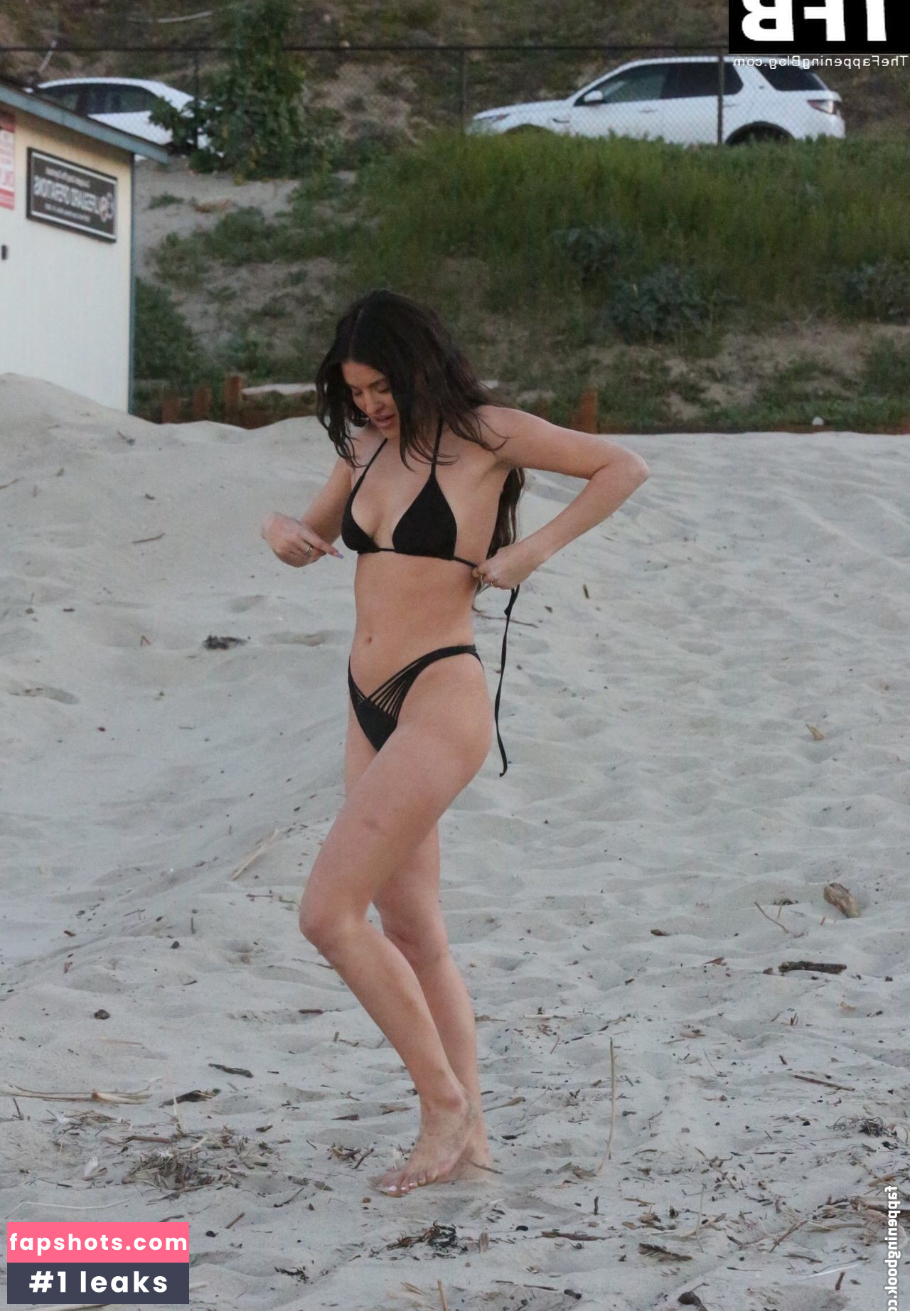 Holly Scarfone gallery photo #100