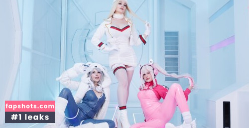 Holly Wolf gallery photo #1763