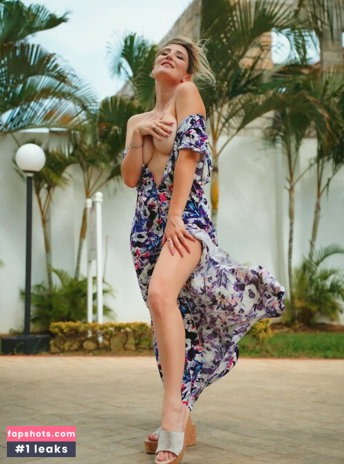 Holly Wolf gallery photo #2090