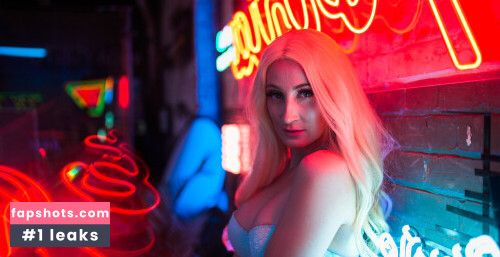 Holly Wolf gallery photo #3056