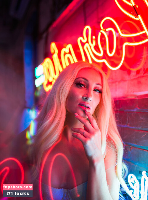 Holly Wolf gallery photo #3057