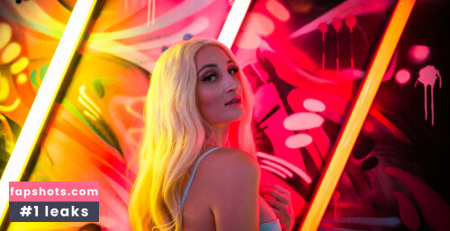 Holly Wolf gallery photo #3058