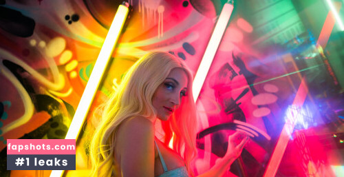 Holly Wolf gallery photo #3059