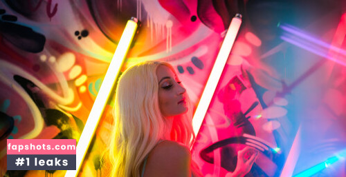 Holly Wolf gallery photo #3060