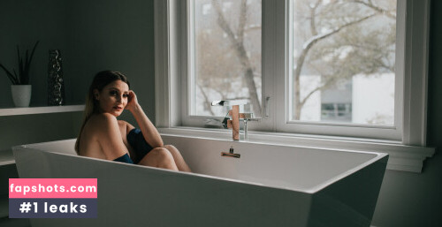 Holly Wolf gallery photo #3512