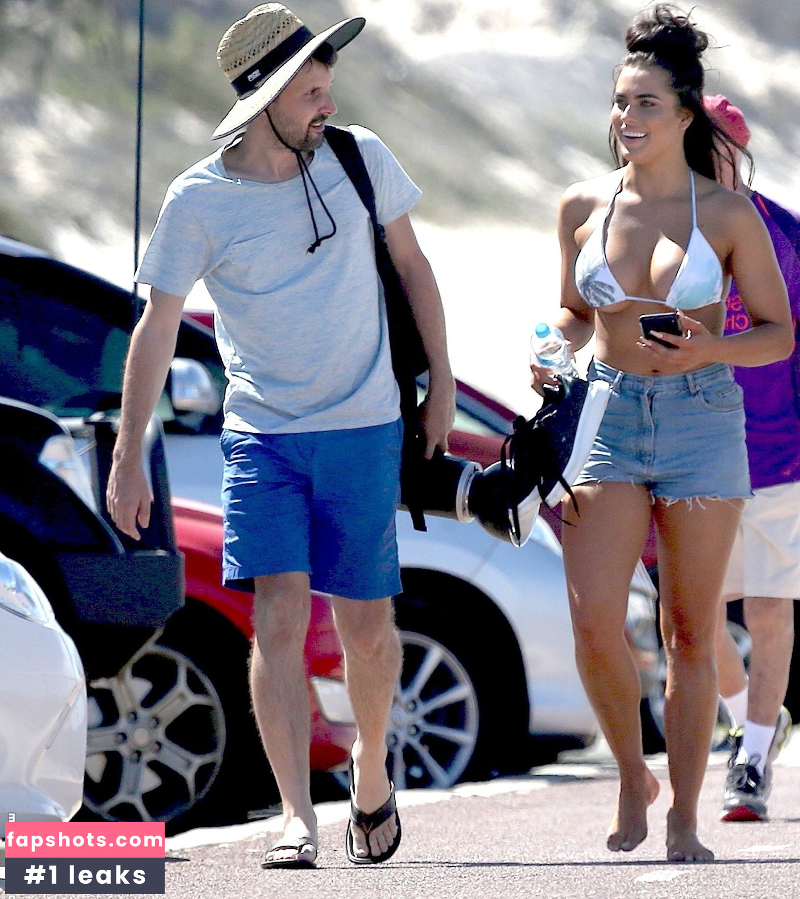 Holly Young gallery photo #23