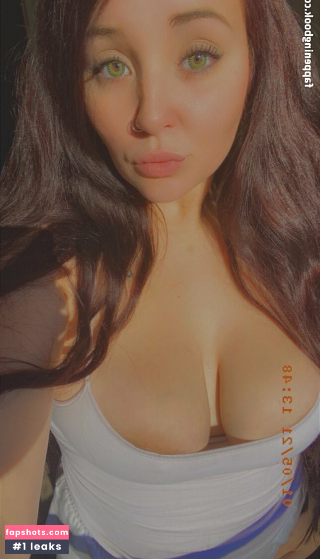 Hollydelicious4 gallery photo #3