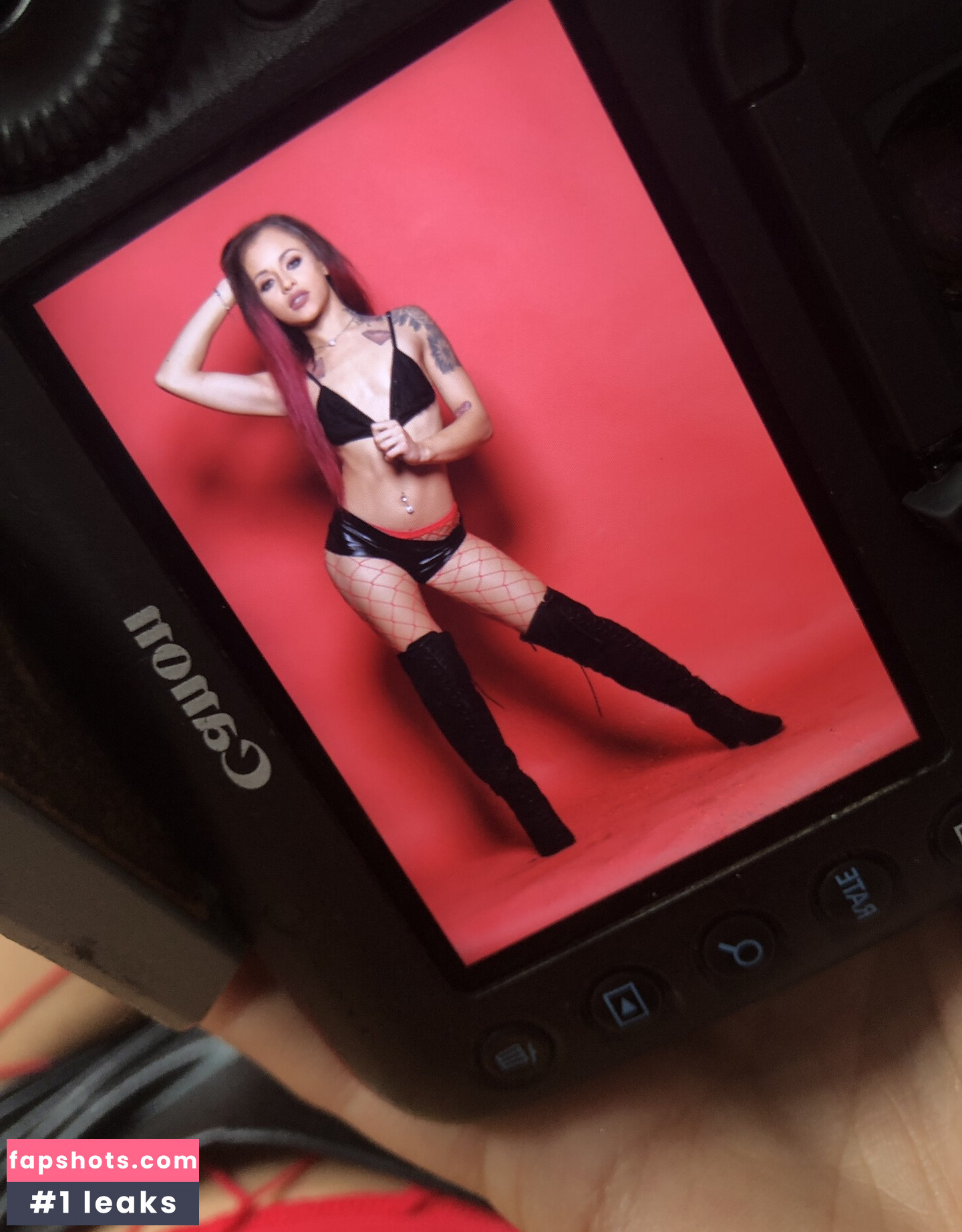 hollyhendrix_ gallery photo #9