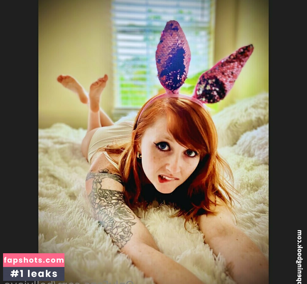 Hollyjaye gallery photo #6