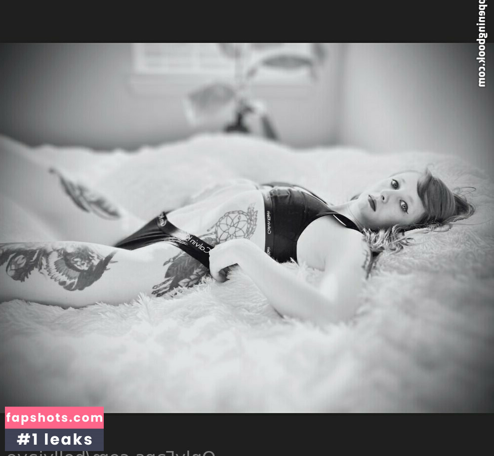 Hollyjaye gallery photo #10