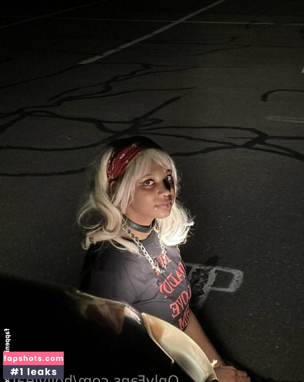 hollyleafz nude babe gallery