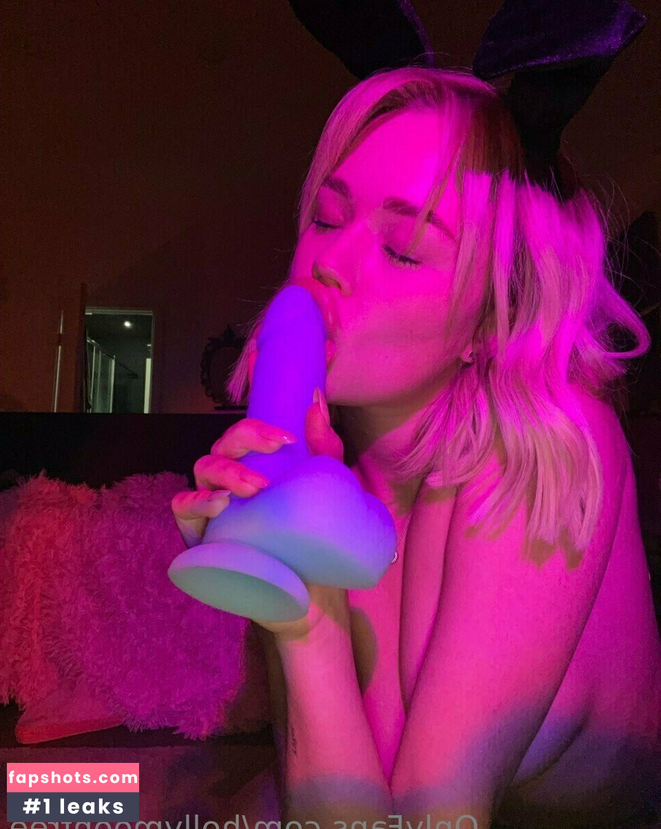 hollymoonvvip nude babe gallery