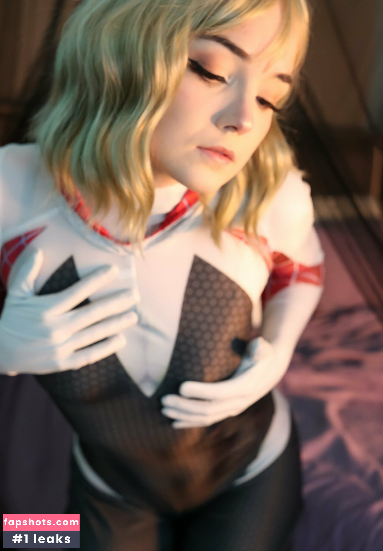 holoraevyn gallery photo #21