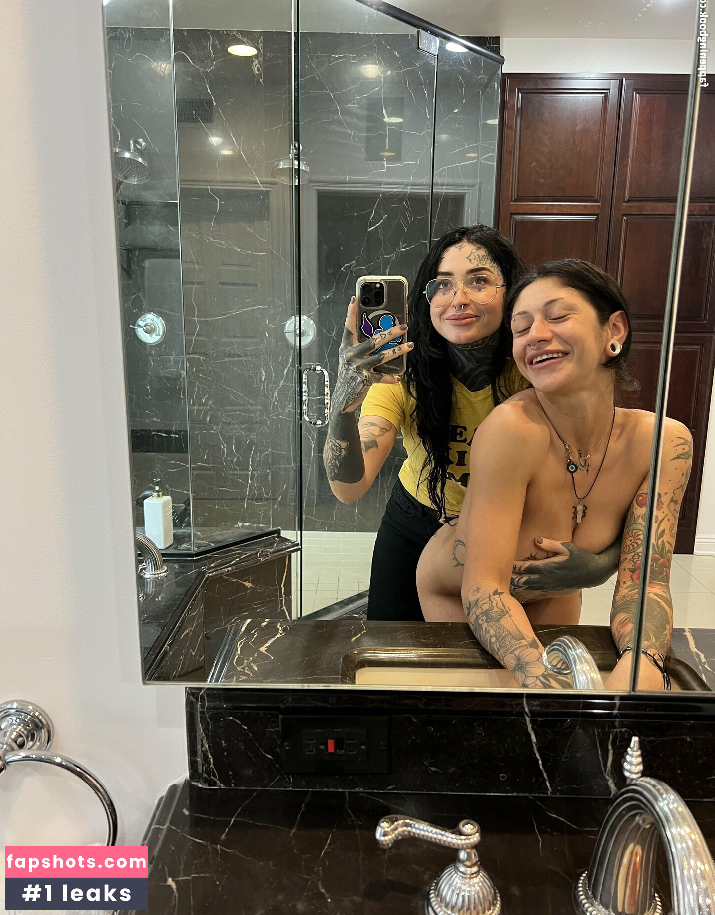 Hon3yxmilk gallery photo #54