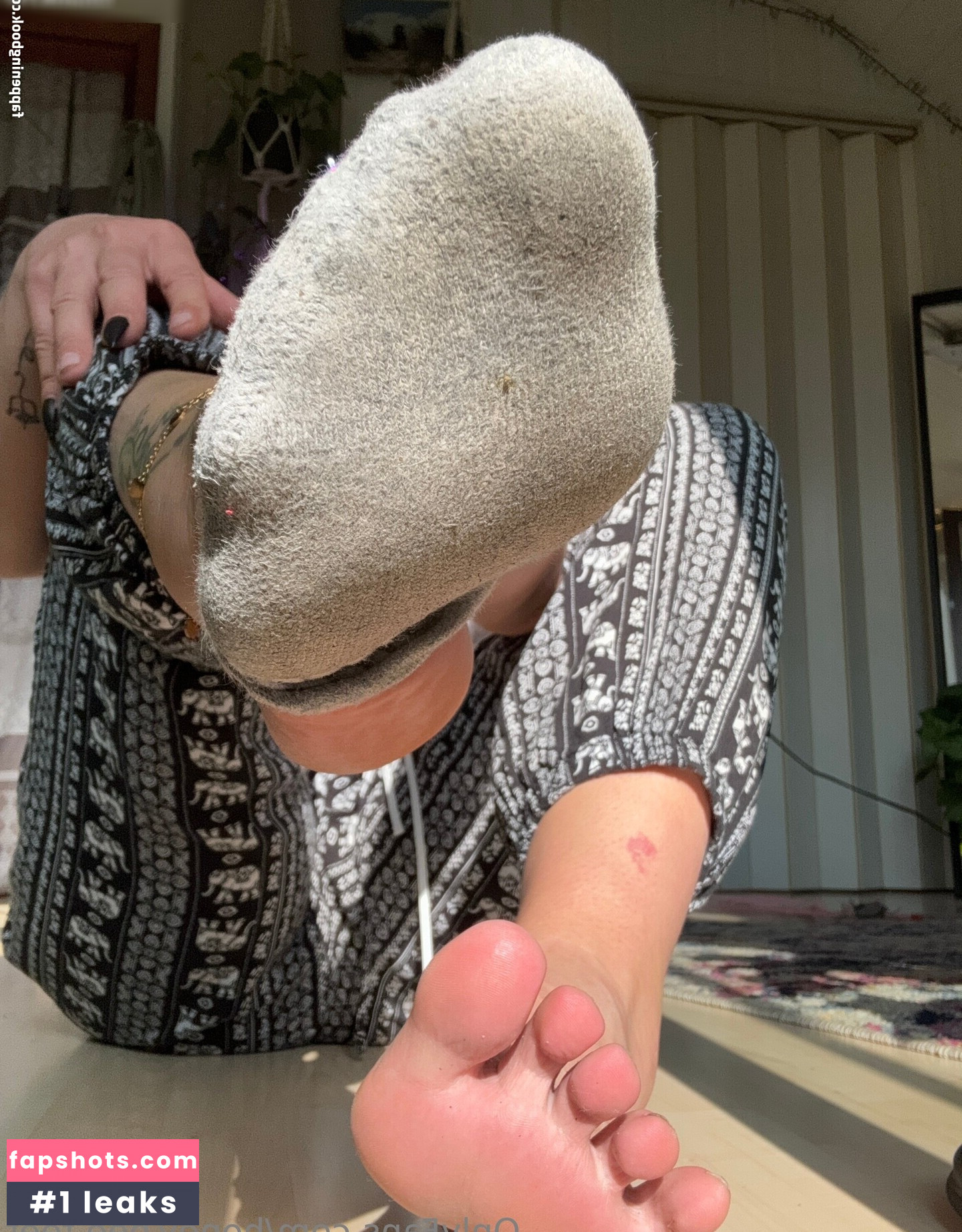 honey.bee.feet gallery photo #13