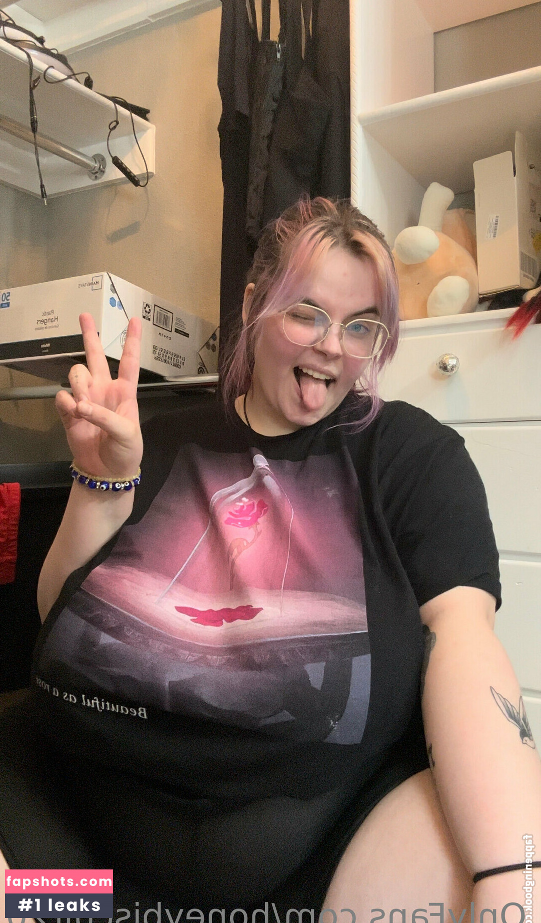 honeybiscuit20 gallery photo #9