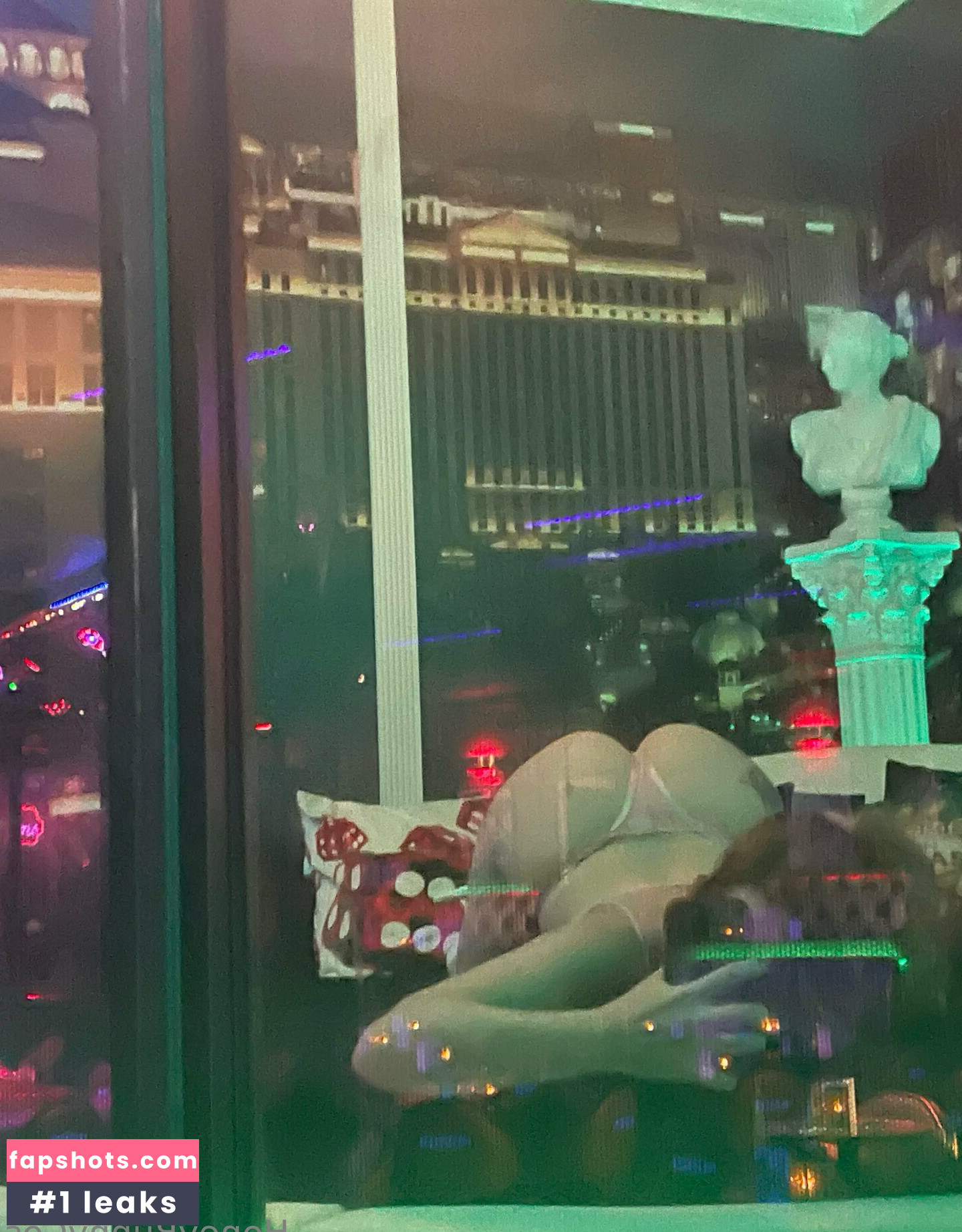 Honeybunnycos gallery photo #4