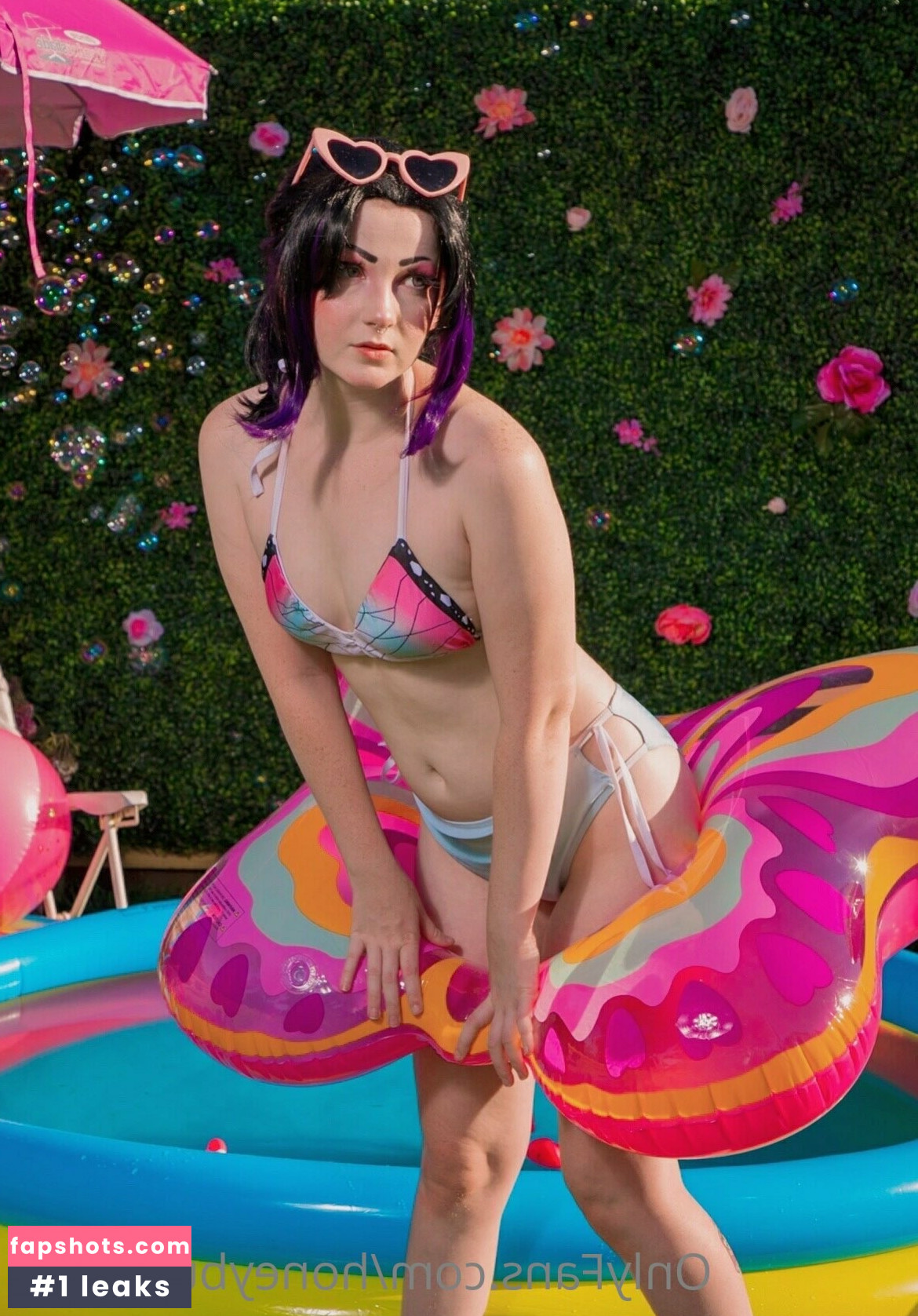 Honeybunnycos gallery photo #37