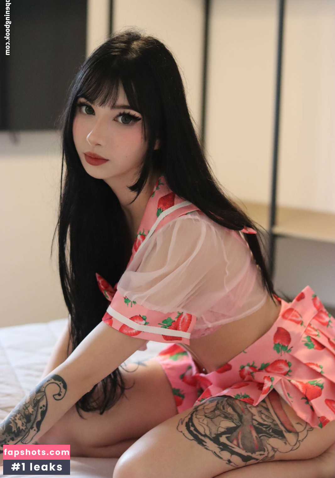 Honeylol gallery photo #12