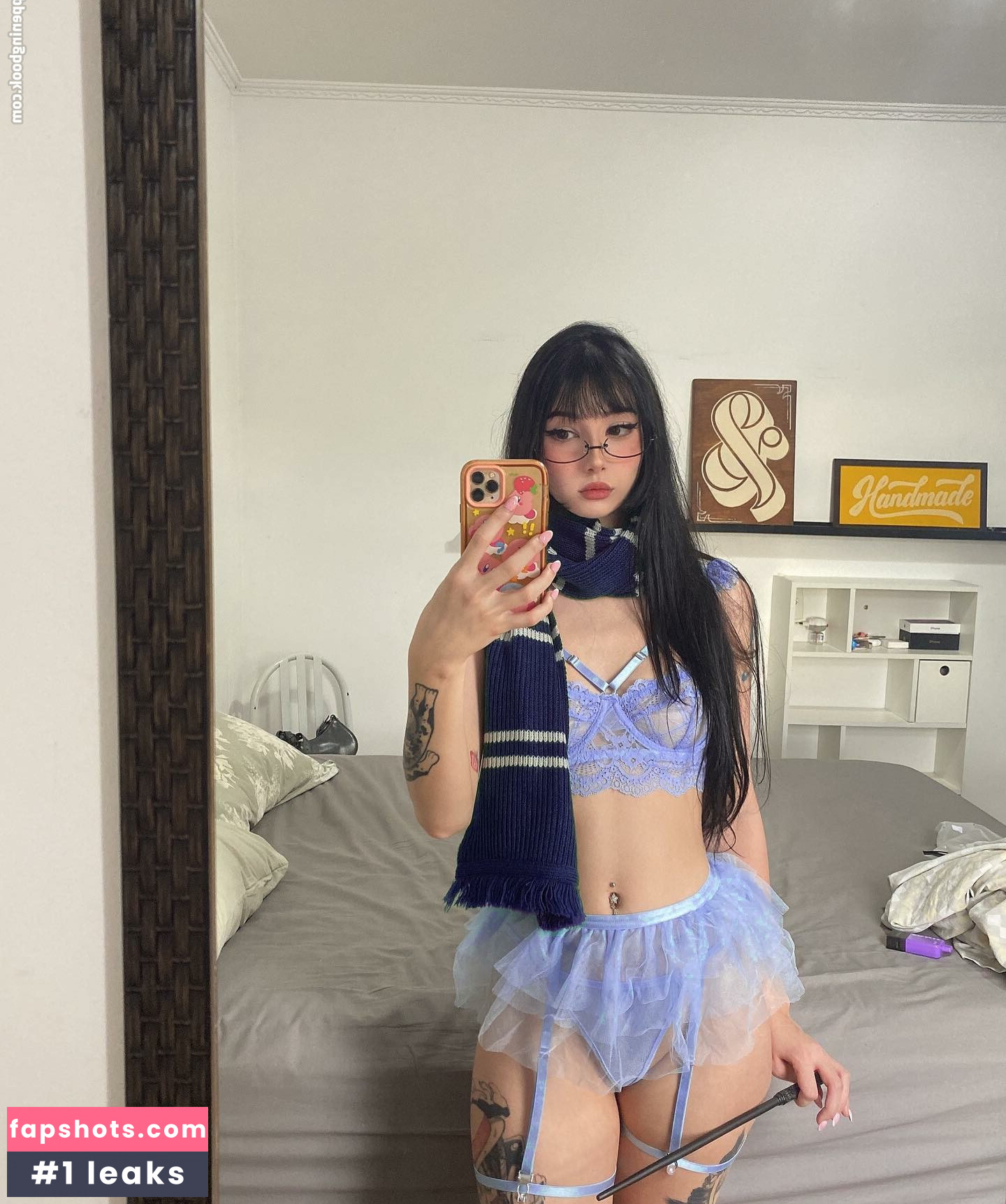 Honeylol gallery photo #9