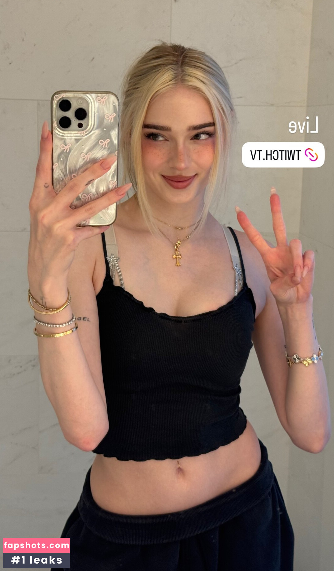 HoneyPuu gallery photo #6