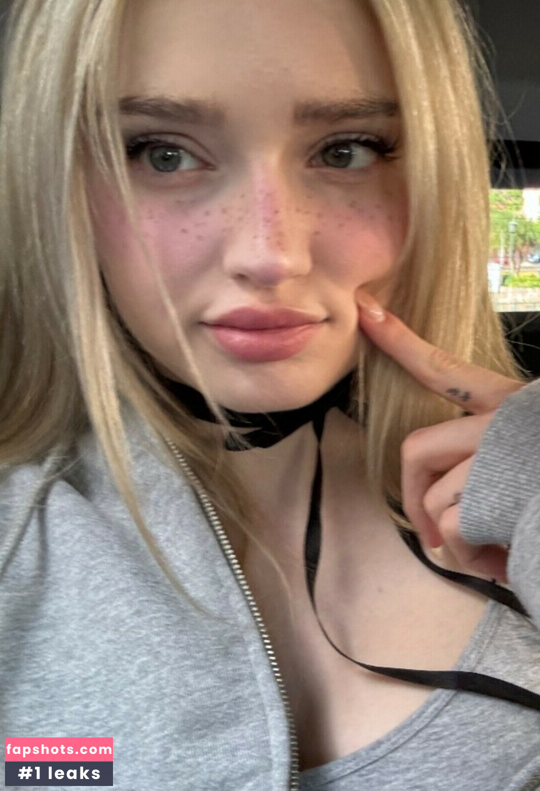 HoneyPuu gallery photo #8