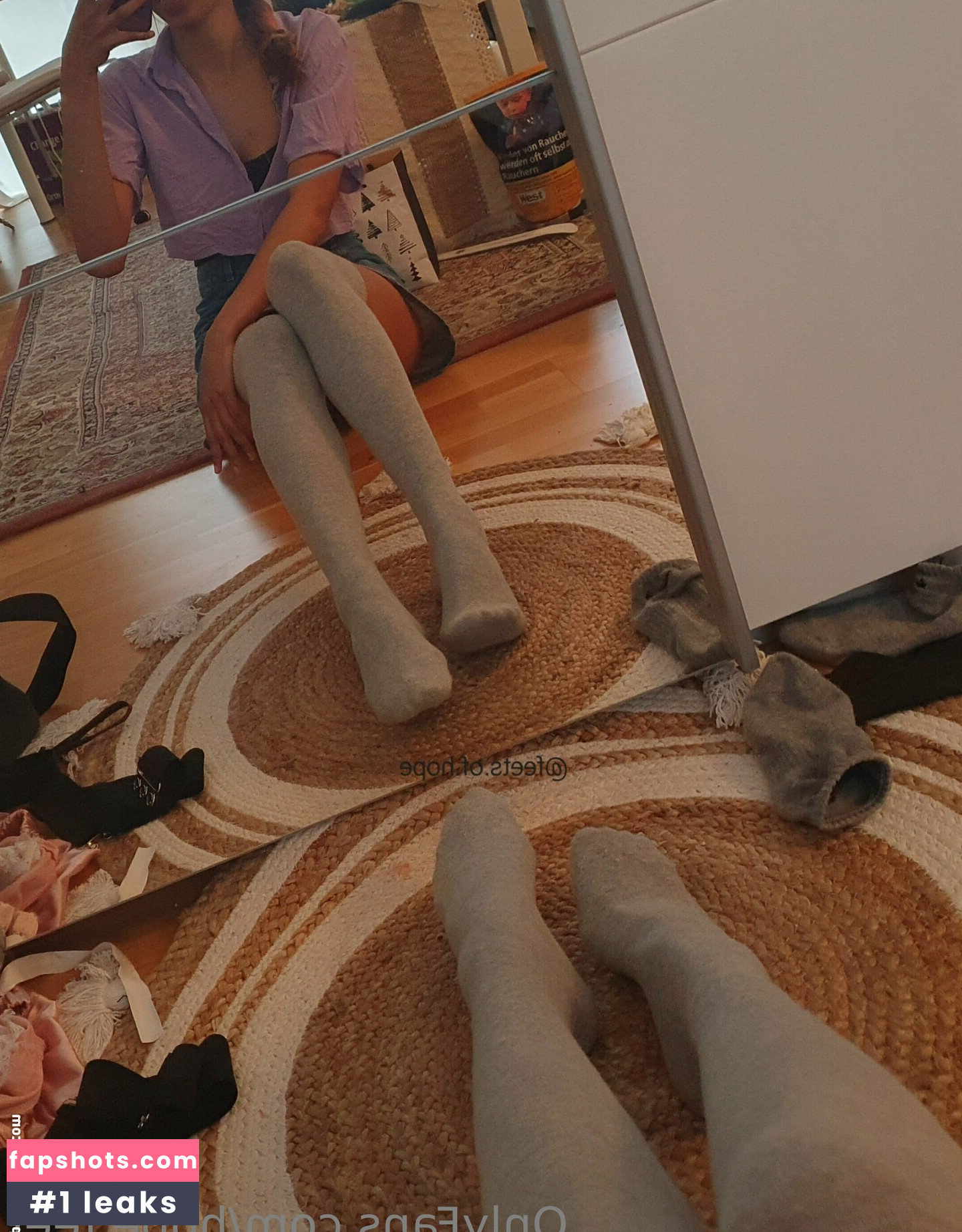 hope.feet gallery photo #14