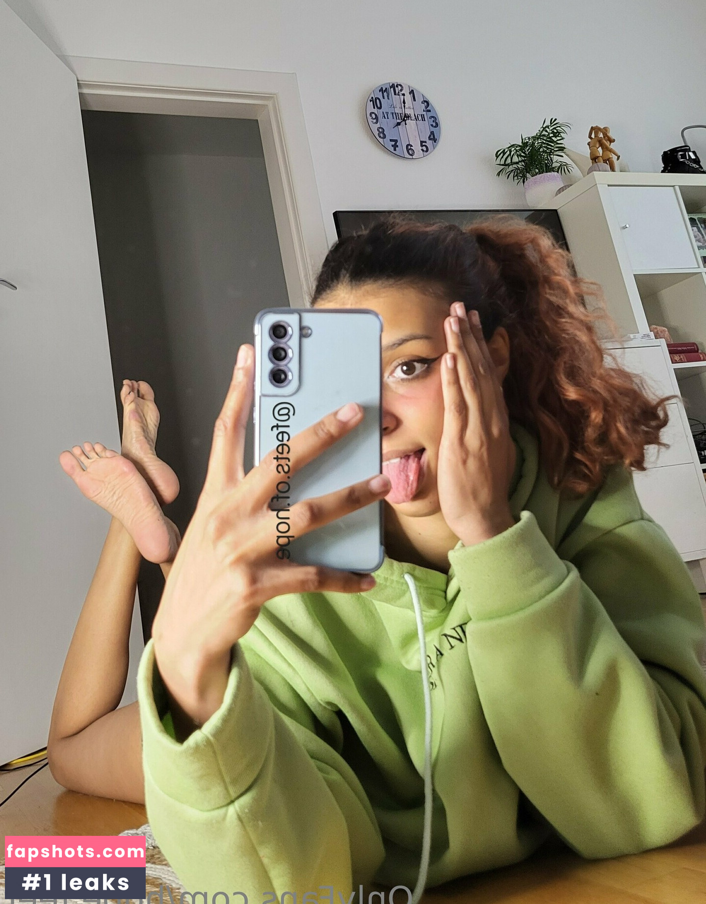 hope.feet gallery photo #19