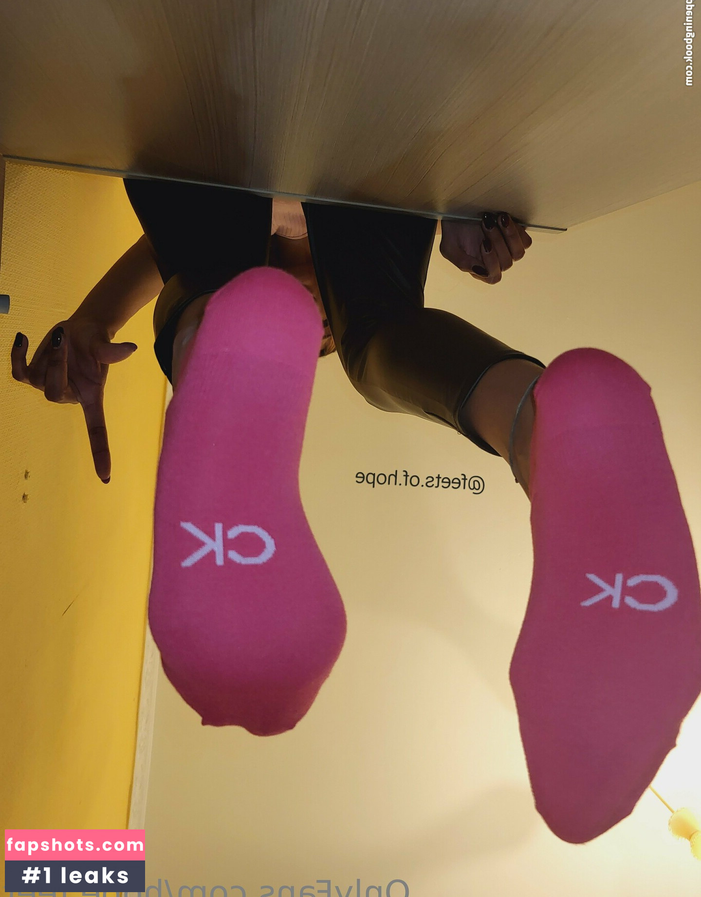 hope.feet gallery photo #21