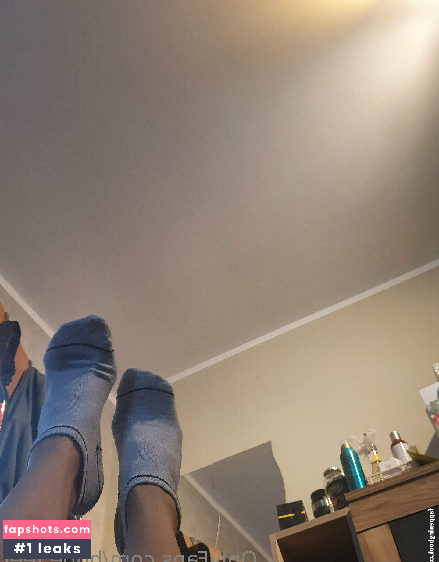 hope.feet gallery photo #23