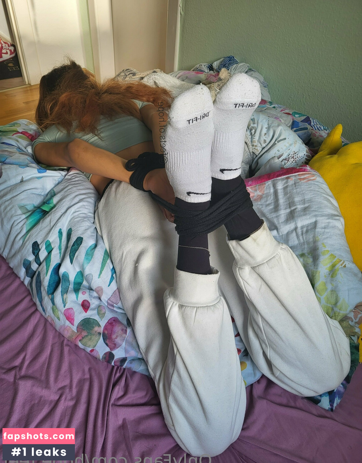 hope.feet gallery photo #7