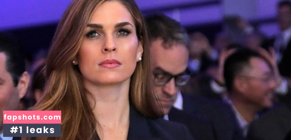 Hope Hicks gallery photo #6