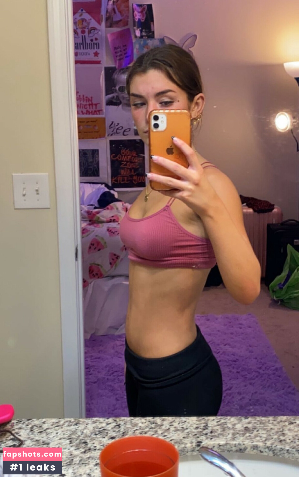 Hopie Schlenker gallery photo #21